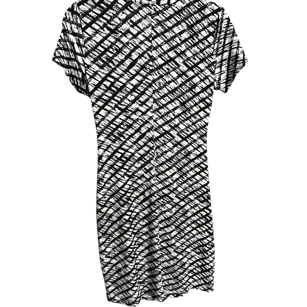 Karen Kane Monochrome Abstract Dress - Picture 4 of 8